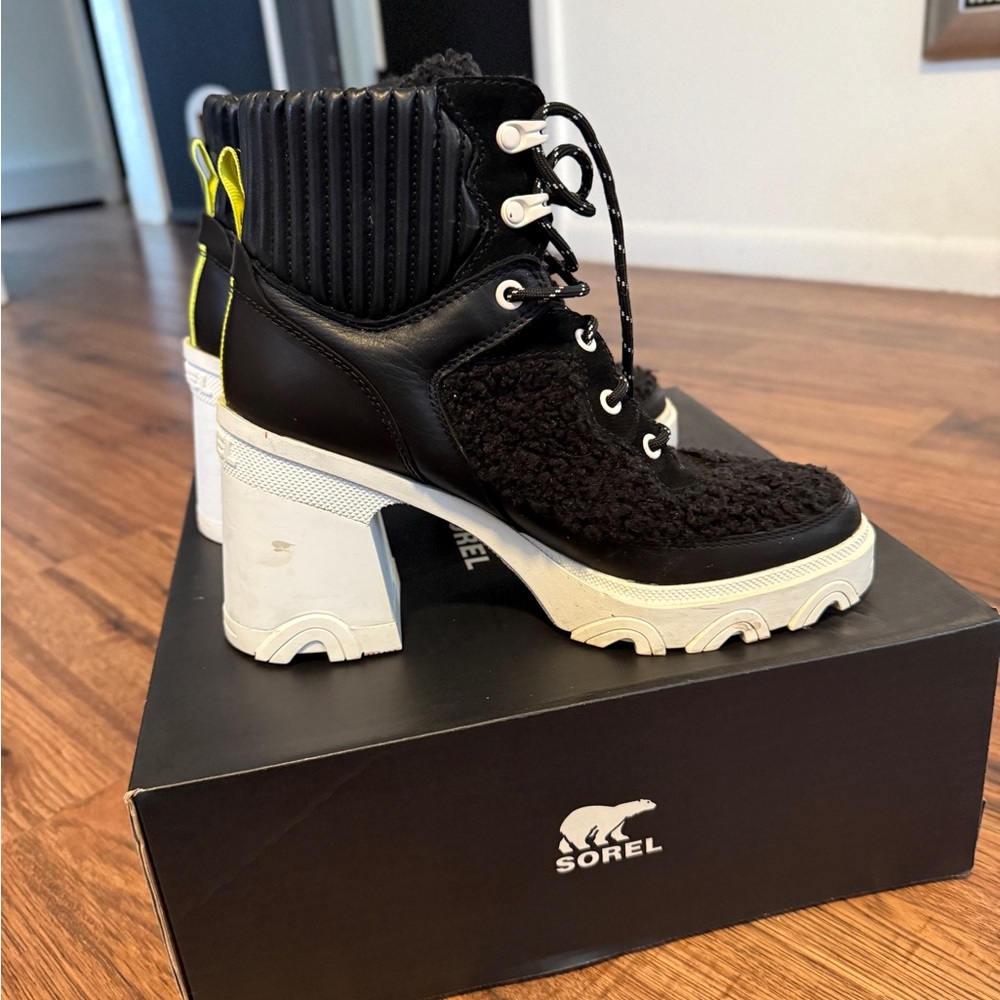 Sorel Black and White Heeled Boots